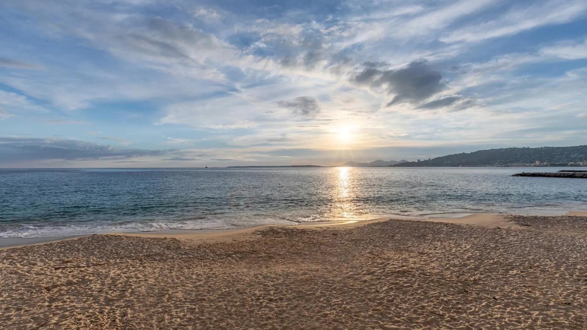 Lägenhet Le Soleil Front De Mer Centre Juan Les Pins Antibes